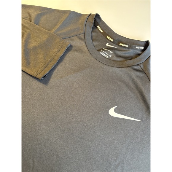 Nike Swim Hydroguard Black UPF 40 Dri-Fit Men's SMALL Long‎ Sleeved - Picture 1 of 7